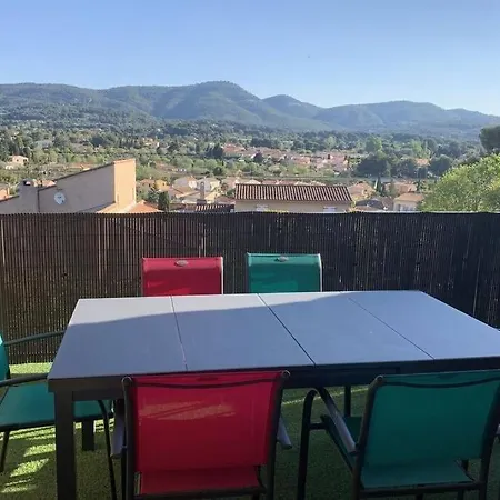 Hébergement de vacances Maison 3 Chambres, Piscine Privée, Proche