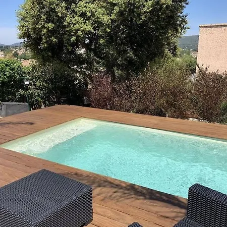 Maison 3 Chambres, Piscine Privee, 2km
