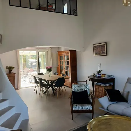 Maison 3 Chambres, Piscine Privee, 2km